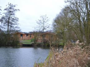 The Chiltern Lodges at Upper Farm Henton